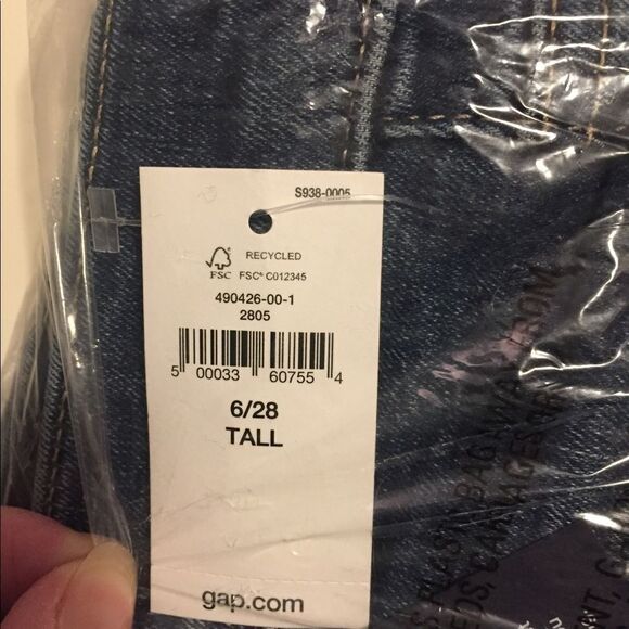 Distressed Skinny Jeans  - Picture 5 of 8